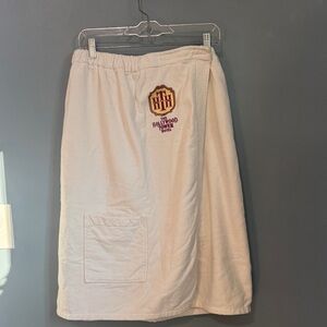 Disney’s Hollywood Tower Hotel wrap bath towel.